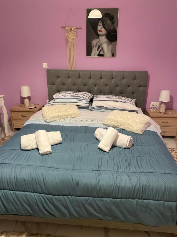 Home Nadia Corinth エクステリア 写真