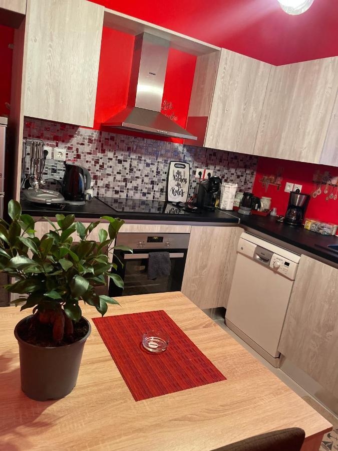 Home Nadia Corinth エクステリア 写真
